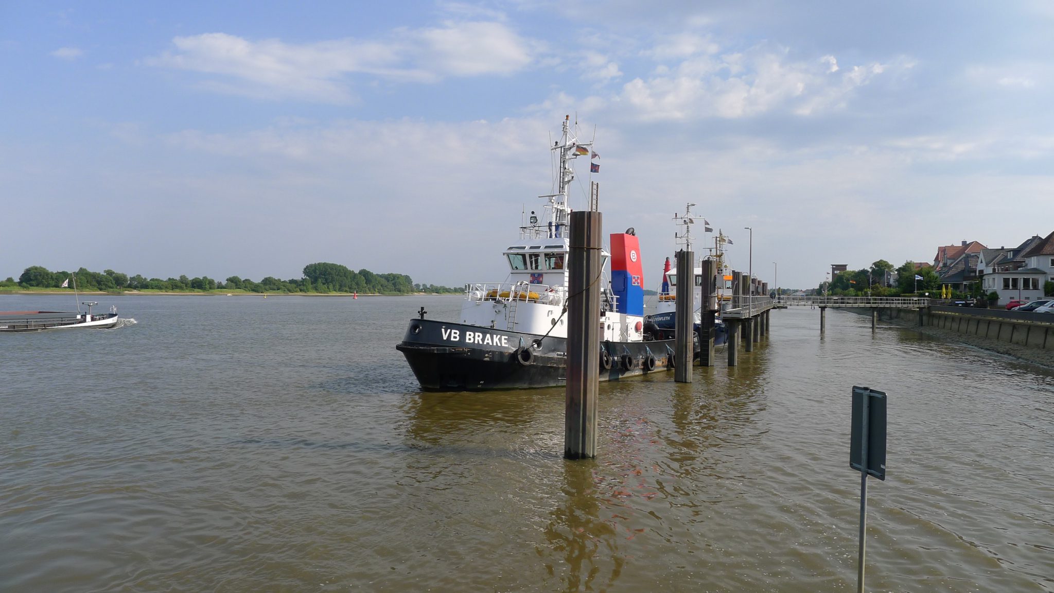 Brake (Unterweser) harbour, Weser river, Niedersachsen ~ H2slOw